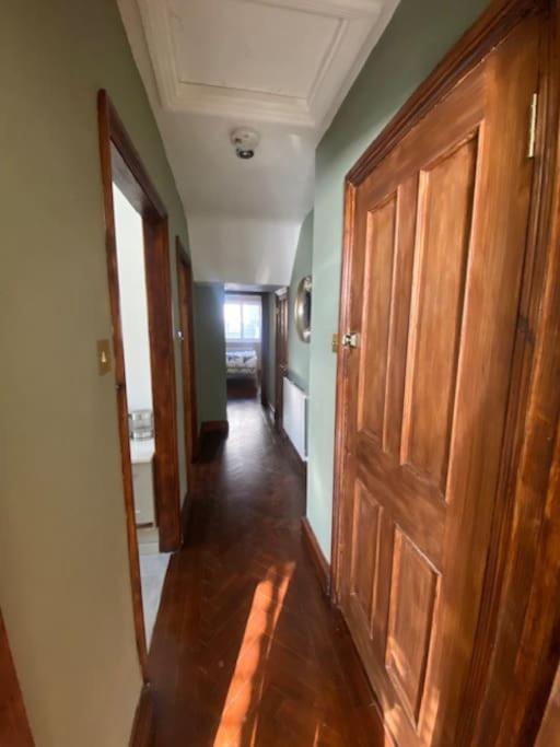 2 Double Bedroom Charming Chelsea Apartment London Eksteriør billede