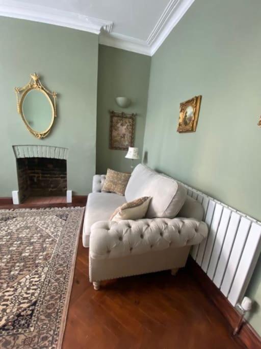 2 Double Bedroom Charming Chelsea Apartment London Eksteriør billede